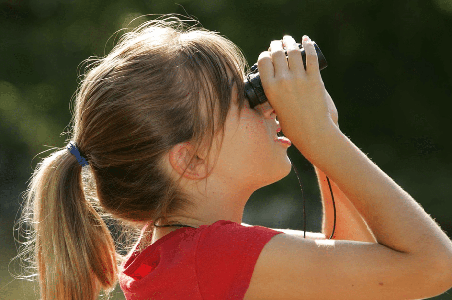 best binoculars for kids-image from pixabay by PublicDomain